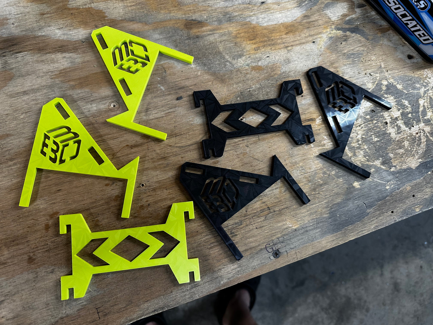 Collapsing icharger 406 duo stand