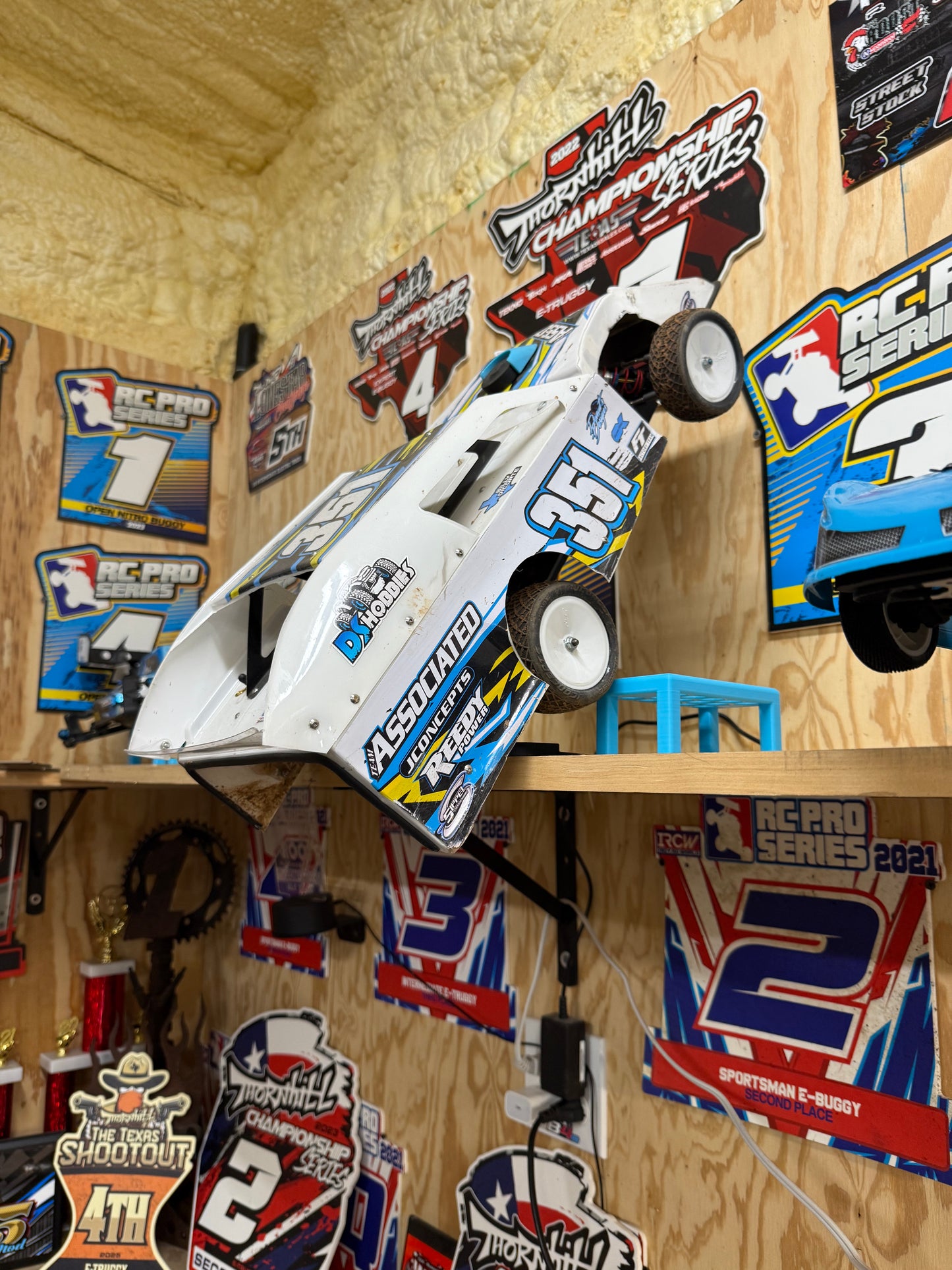 BD3D “VURT” display / pit stand