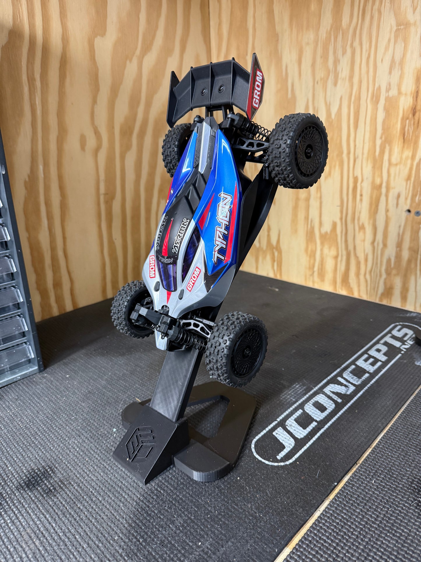 BD3D “VURT” display / pit stand