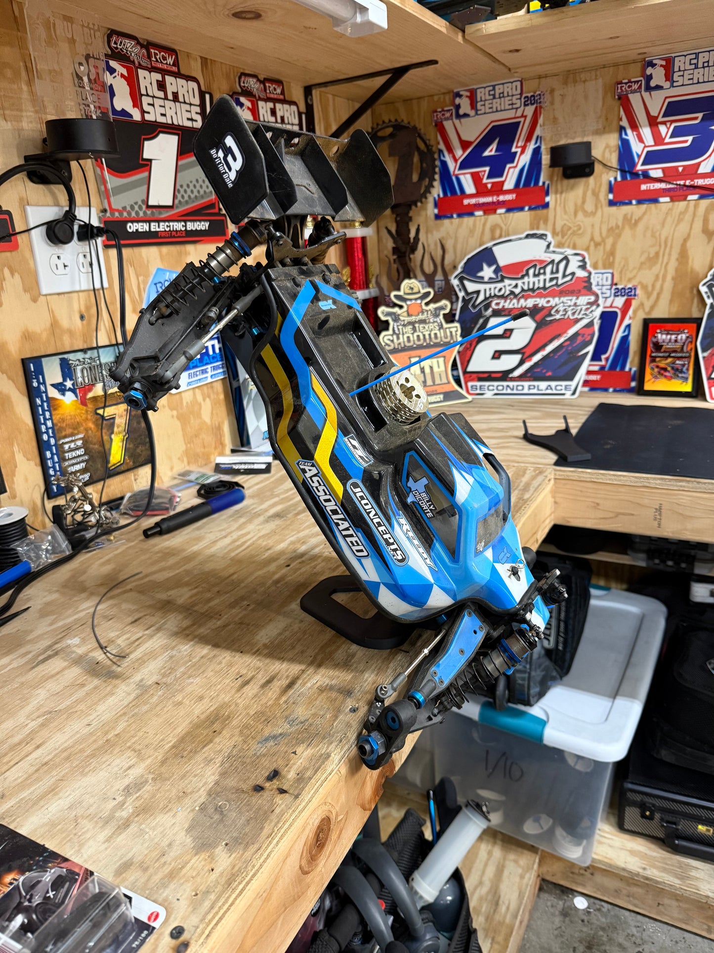 BD3D “VURT” display / pit stand