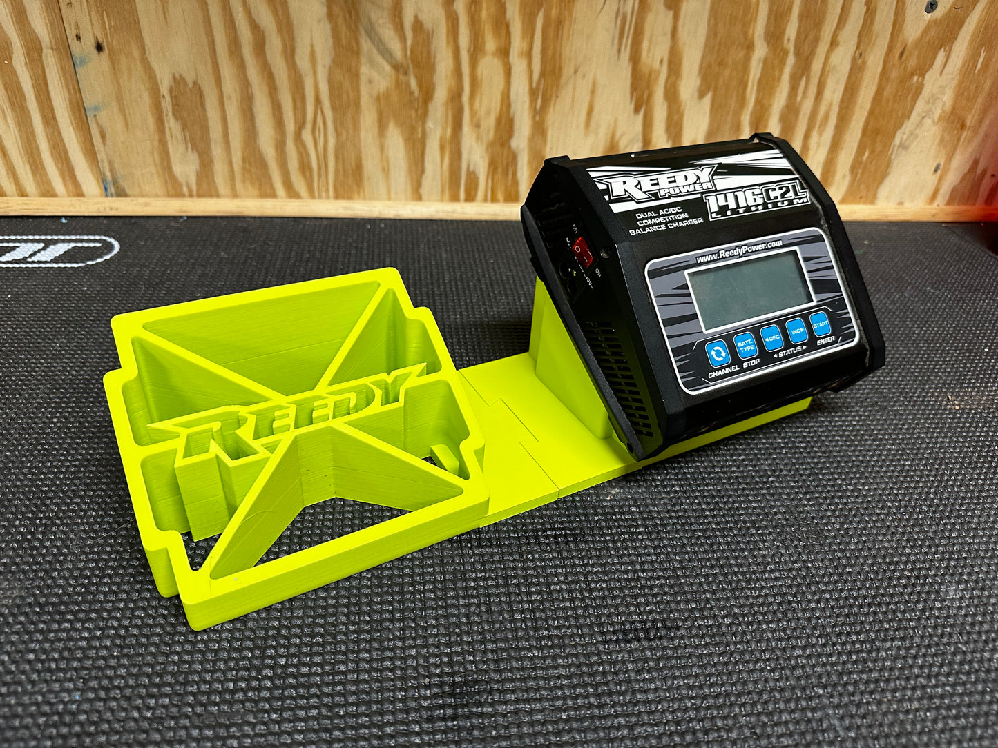 Dual reedy 1416-c2l charger stand set